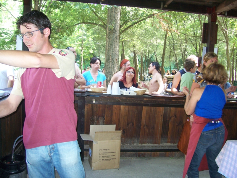  Image name: Estate016.jpg 
 width: 801 pixel 
 height: 602 pixel 
 Size: 454094 bytes 
 Click to enlarge 